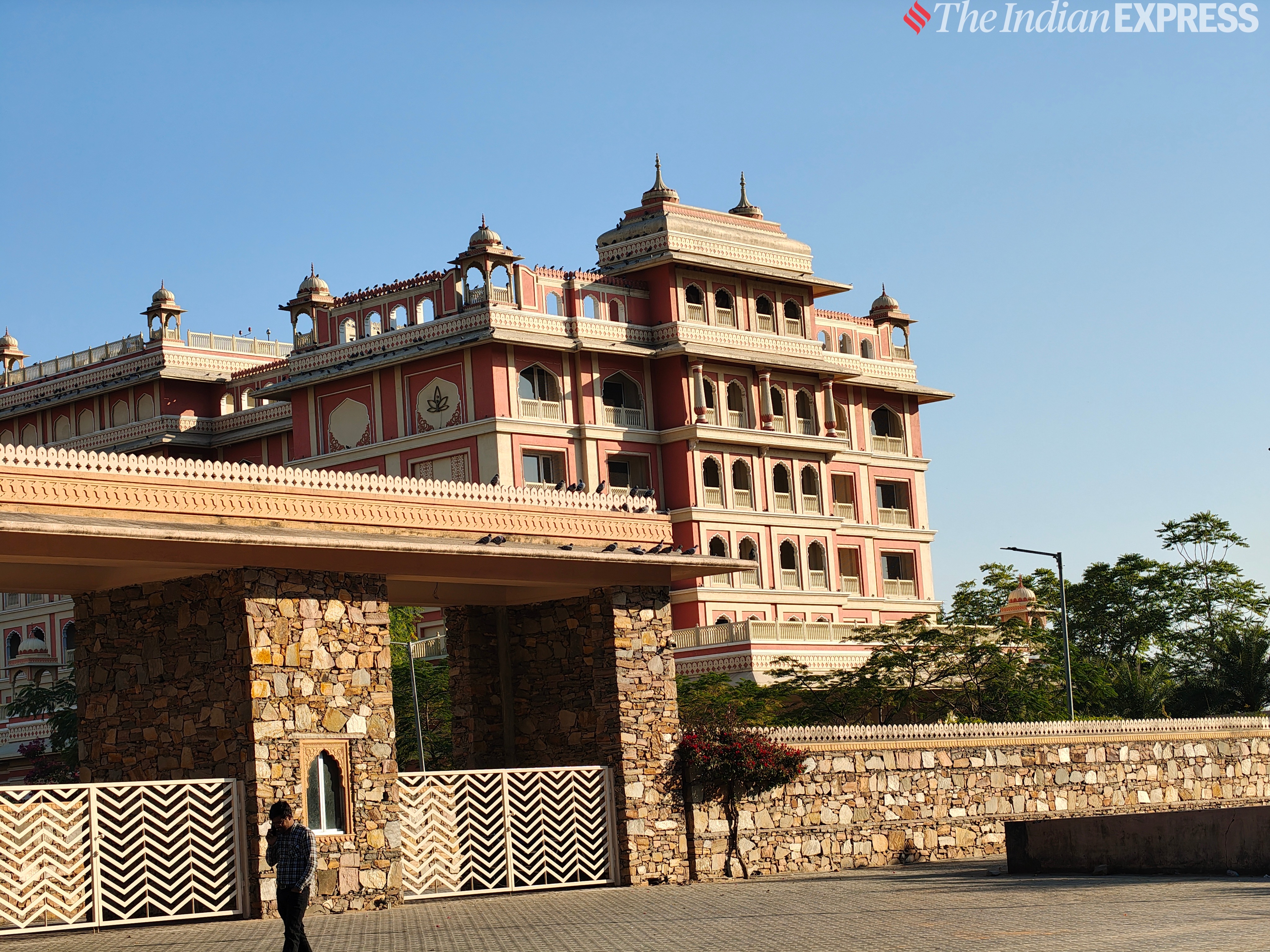 The primary camera takes sharpm detailed and slightly oversaturated photos during time. (Image Credit: Anurag Chawake/Indian Express)